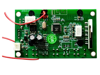 REPRODUCTOR DIGITAL 9-16V CON GUNCION DE IR, SOPORTA RADIO, BT, INCLUYE CONTROL REMOTO, TARJETA SD. TAMAÑO 48MMX80MM