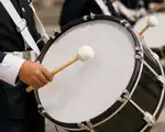 PAR DE MAZOS PARA BOMBO DE BANDA DE GUERRA, 12.5" DE LARGO, 2.75" DE FELPA - Miniatura 3