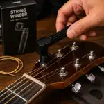 ENRROLLADOR DE CUERDAS PARA GUITARRA, NYLON COLOR NEGRO - Miniatura 2