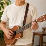 CORREA PARA UKELELE, LONGITUD MAXIMA 55.88CM, POLIPROPILENO COLOR CAFÉ - Miniatura 3