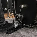 PEDAL PARA BATERIA DE COLOR NEGRO Y GRIS, TRACCION A CADENA, MAZO AJUSTABLE DE BOBLE IMPACTO - Miniatura 3