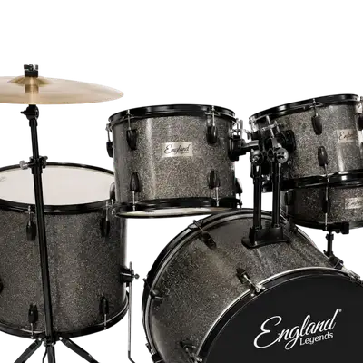 BATERIA ACUSTICA SET DE 5 PIEZAS COLOR GRIS ESCARCHADO Y HERRAJES COLOR NEGRO, INCLUYE SILLA Y PLATILLOS
